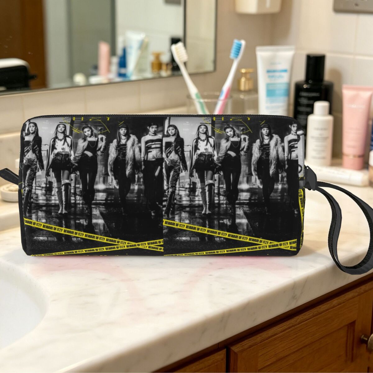 Beauty Makeup Kit For Girls - Kpop Itzy-Girl Group 아이돌 메이크업 가방